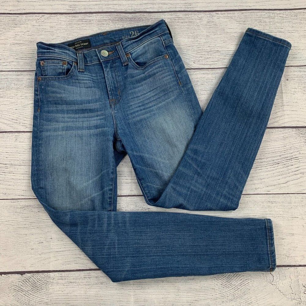 J. Crew sz 26 High Rise Skinny Light Wash Inseam 28" Stretch